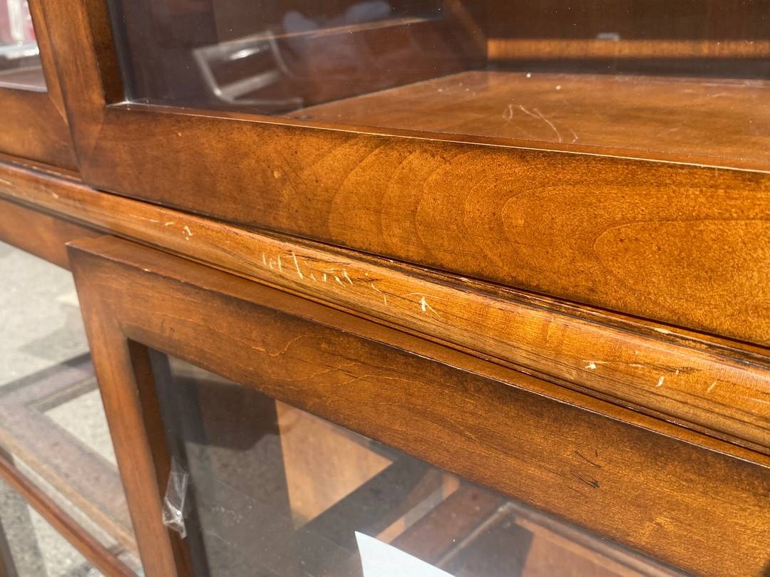 Шкаф-витрина Display Cabinet, дерево отделка Georgian, стекло 142x46 h 231 см