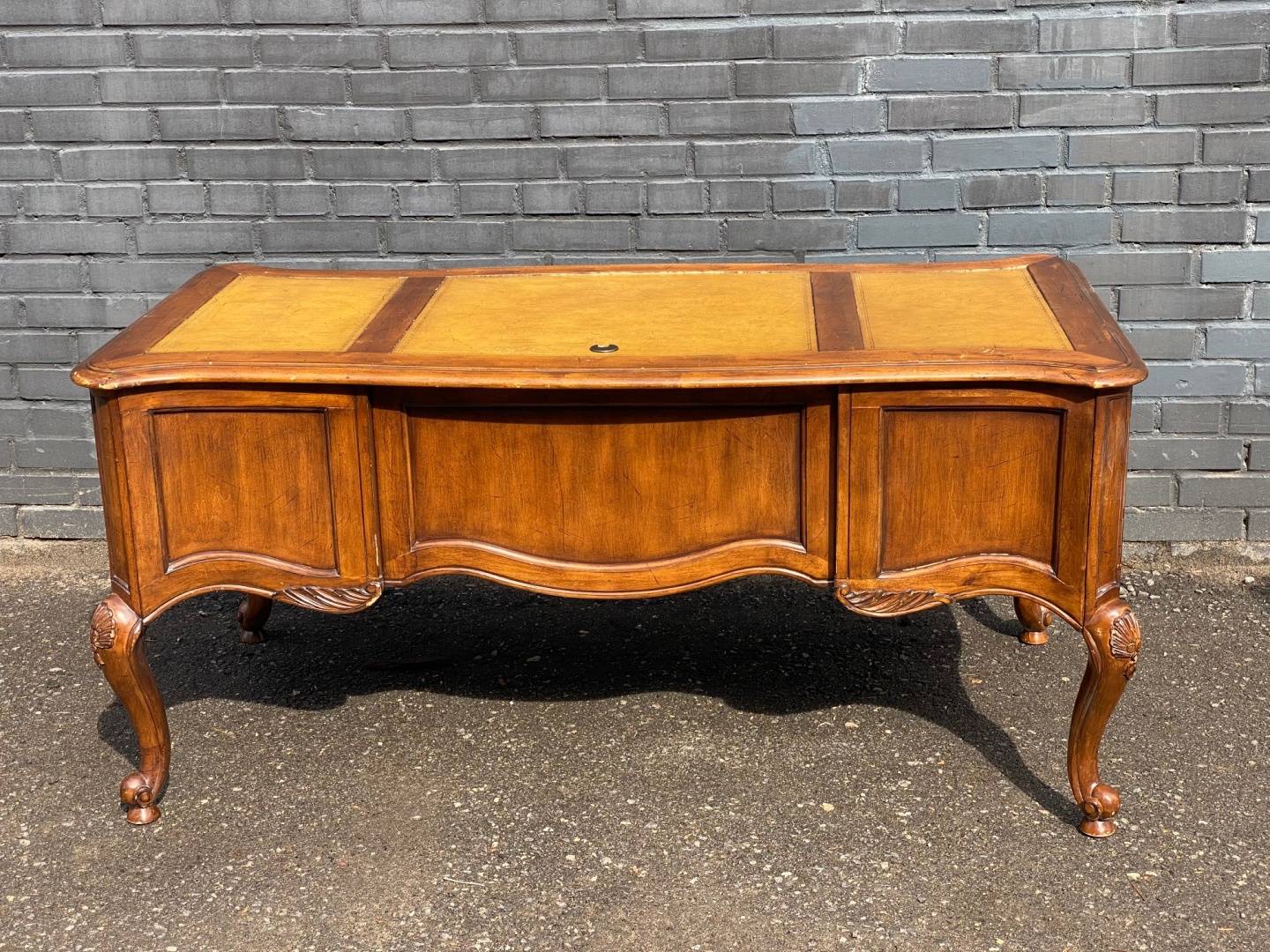 Стол письменный French writing desk, отделка Amaretto 42A 163x81x79 см