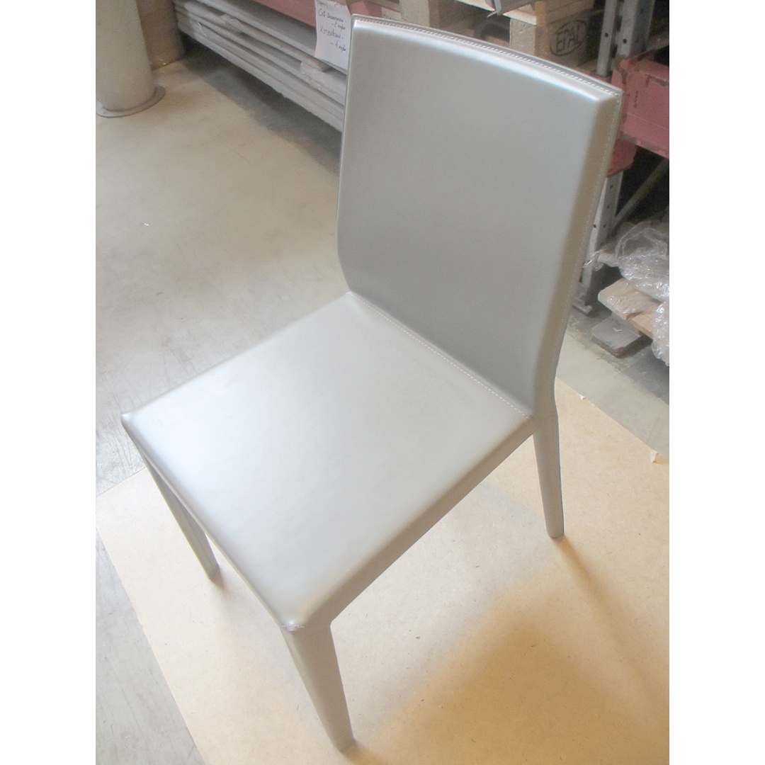 Стул 18x22xH33, кожа 49 пепел, прострочка серебро