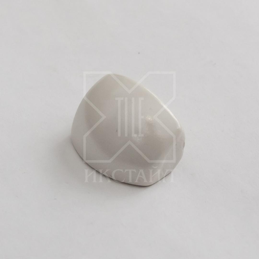 Угол к карандашу Белый 2х2,5 см