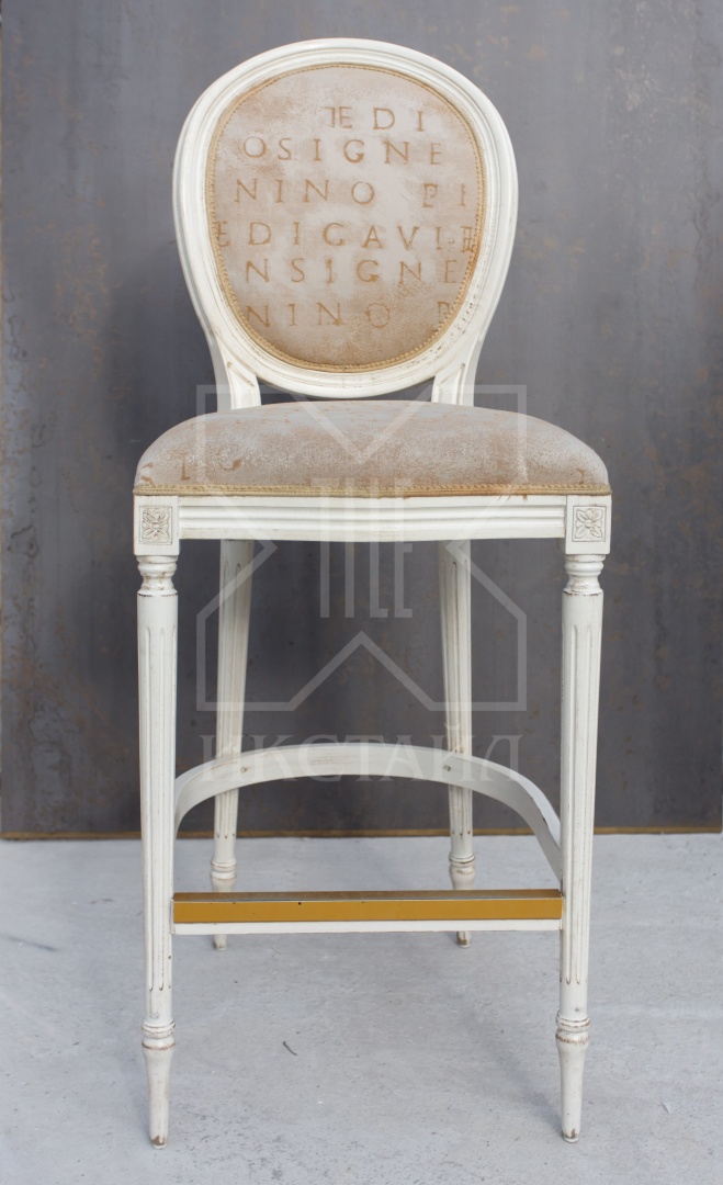 Барный стул, мод. Луиджи, 55х48хh121,5 см, отделка античный кремовый, ткань BHR, декор.эл-ты: состаренное золото