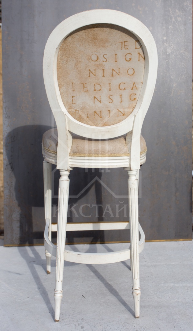 Барный стул, мод. Луиджи, 55х48хh121,5 см, отделка античный кремовый, ткань BHR, декор.эл-ты: состаренное золото