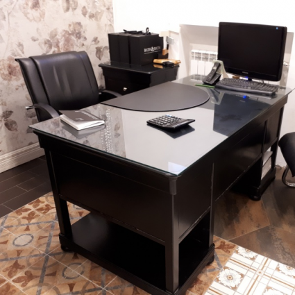 STANLEY FURNITURE - Louis Louis